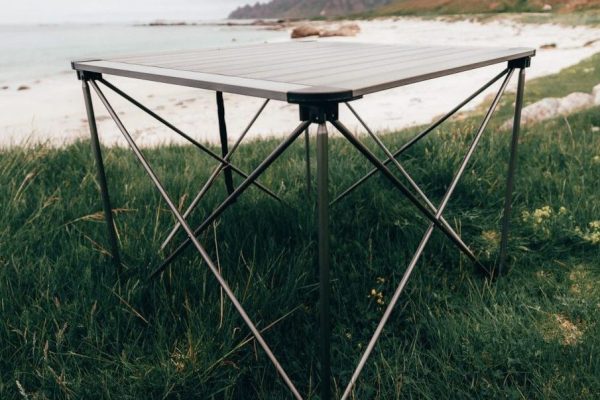 Turbord ved stranda i Lofoten